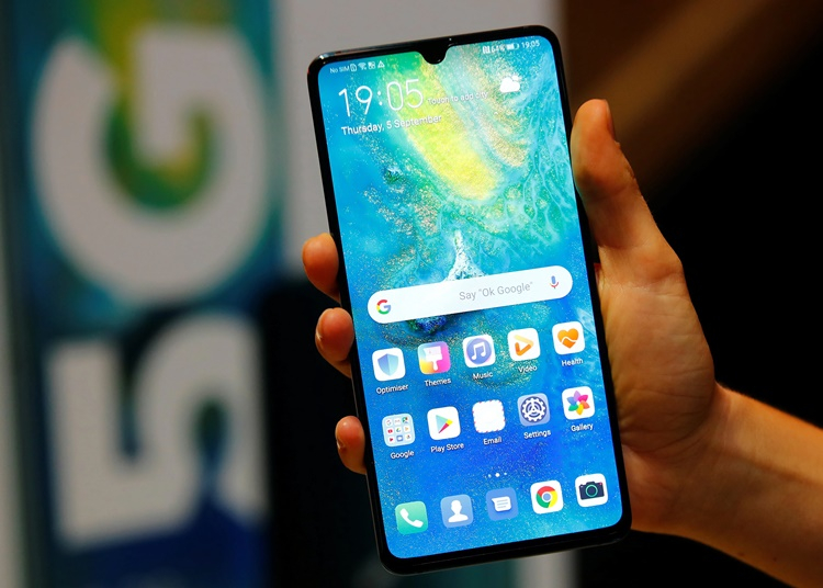 Egy neves elemző szerint a Huawei akár ki is léphet a mobilpiacról