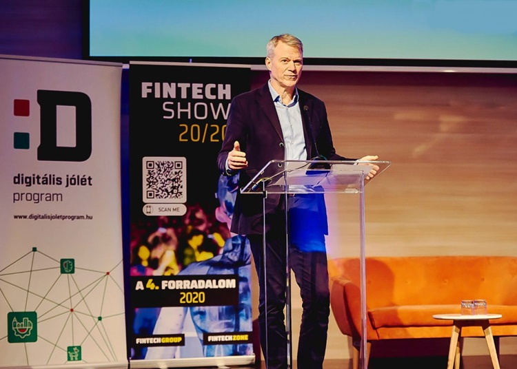 Mi lesz az új normális? „Disruption” az új normális - Christopher Mattheisen, a Microsoft Magyarország