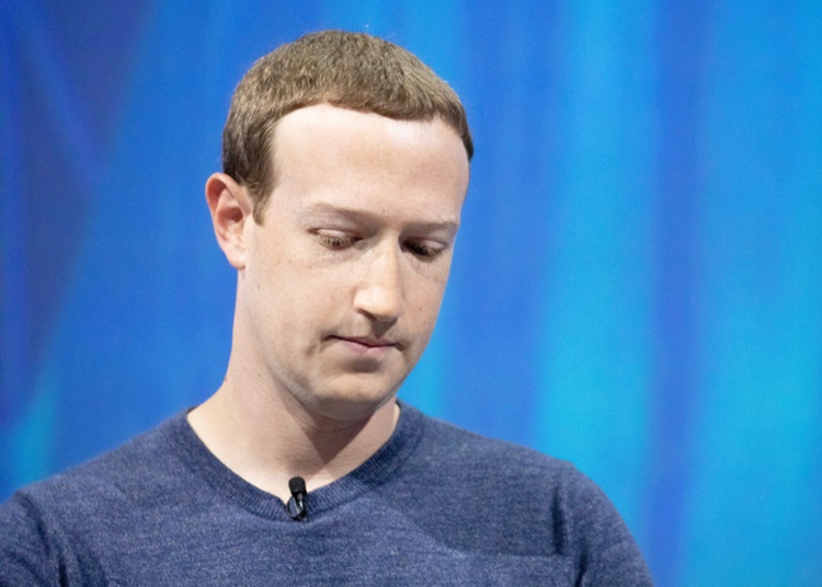 Egy iPhone-frissítés, és többet nem követi önt a Facebook