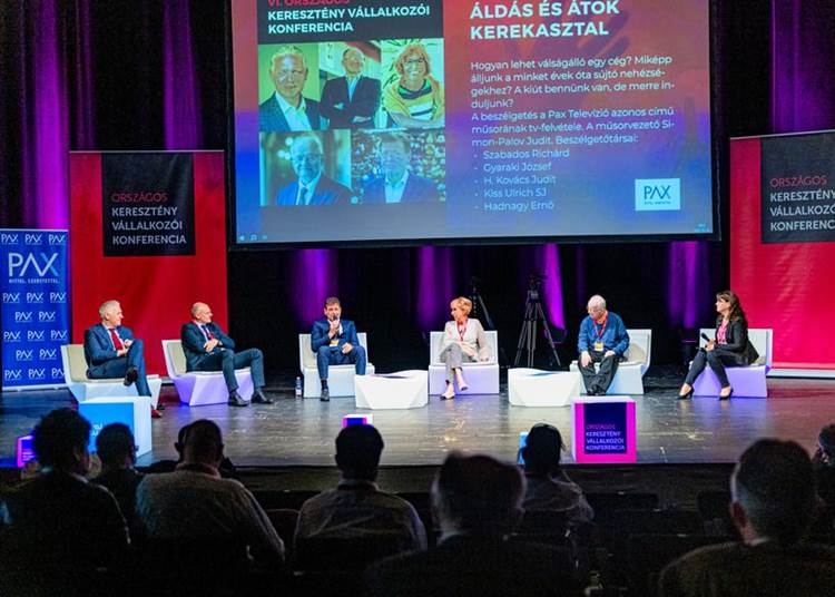Rakonczay Gábor: A viharban nincs ateista tengerész