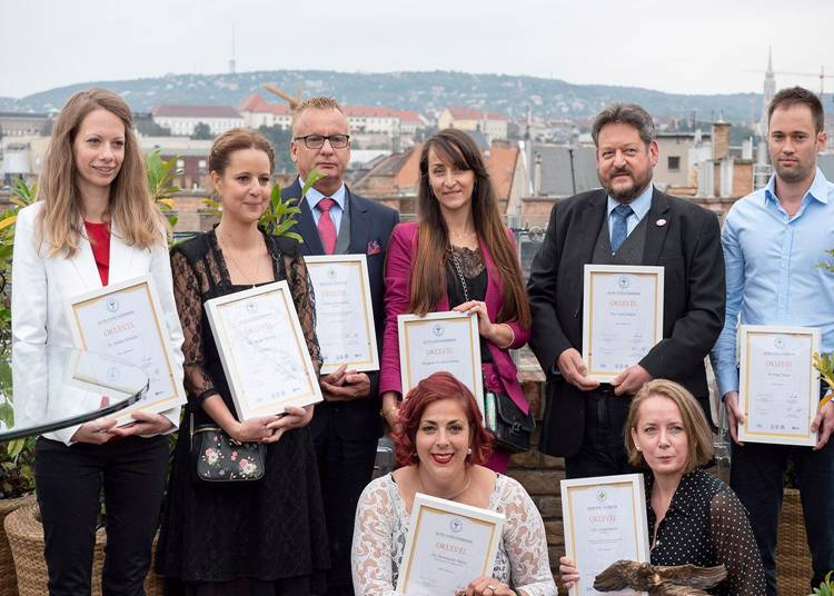 Keresik az Év Gyógyszerészét és a legnépszerűbb patikát