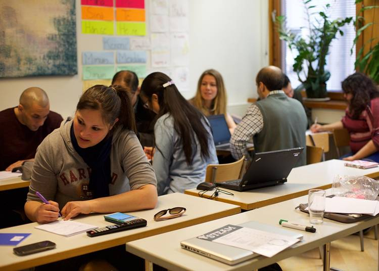 Új szakmai díjjal ismeri el a felnőttképző intézményeket az MKIK