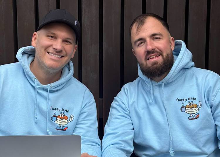 Két magyar srác, kétszáz kudarc és egy országos franchise-hálózat: így lett sláger a remegő palacsinta