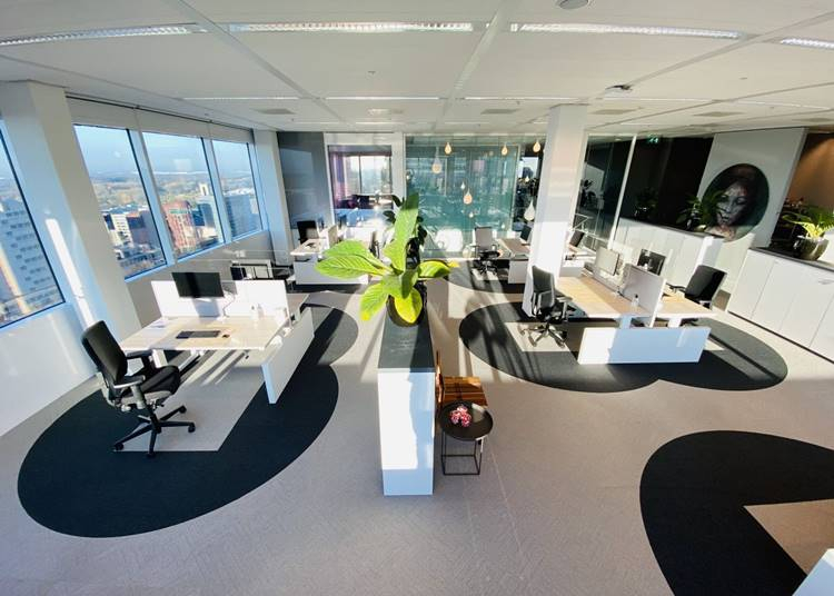 Így alakítsunk ki biztonságos irodát járvány idején – beszélgetés a Cushman&Wakefield szakértőivel