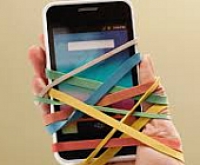 Meztelennek érezzük magunkat a telefonunk nélkül
