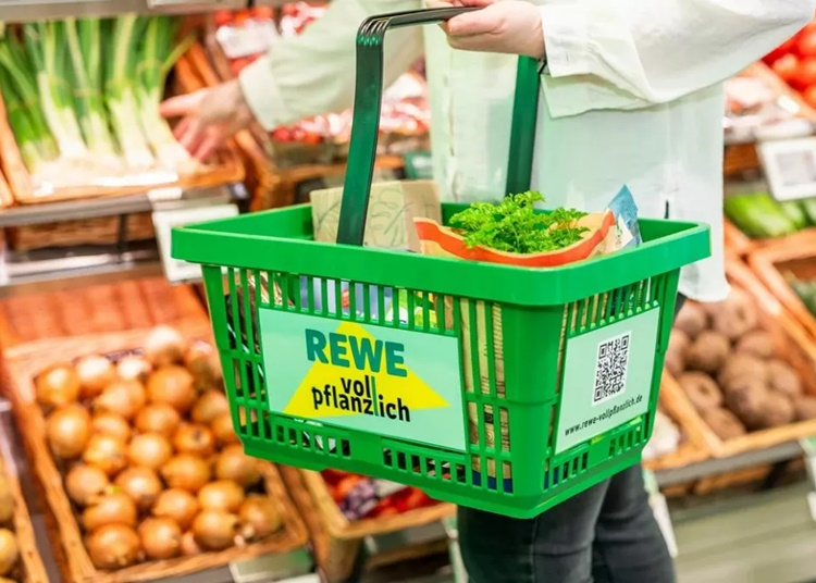 A REWE megnyitotta az első teljesen növényi alapú szupermarketet Berlinben