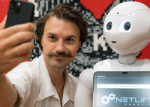 Munkába állt az első önkormányzati humanoid robot Bács-Kiskunban