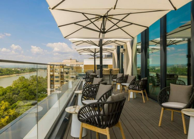 Új luxushotel nyílt Budapest egyik legszebb részén