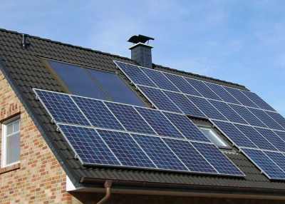 Napelemet és szélturbinát minden európai lakóházra: indul az aláírásgyűjtés