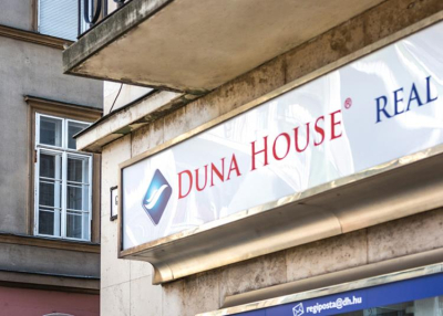 Túl van a mélyponton a Duna House, fókuszban a növekedés