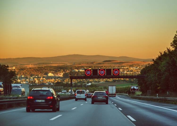 Hivatalos! Új autópályák épülnek a magyar vidéken, ezt minden autósnak tudnia kell