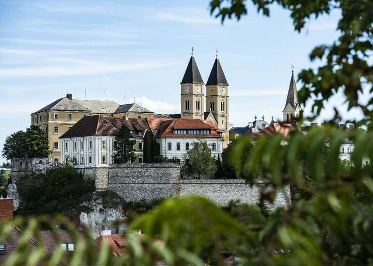 Jelentős szállodafejlesztéssel készül Veszprém az EKF-re