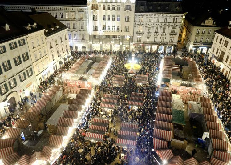 Visszatért a pozsonyi karácsonyi vásár