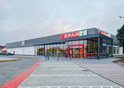 Több mint 600 tonna füstölt húsáruval készül húsvétra a SPAR