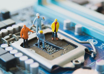 Még hónapokig nehezíti a chiphiány a műszakok tervezését az autóiparban