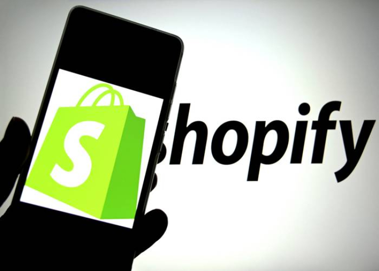 A Shopify egyre több terméket ad el az AI segítségével