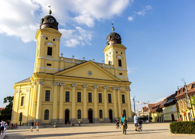 Ingatlanos aranybányák 1.: Debrecen robbantott, de késhet a kitermelés