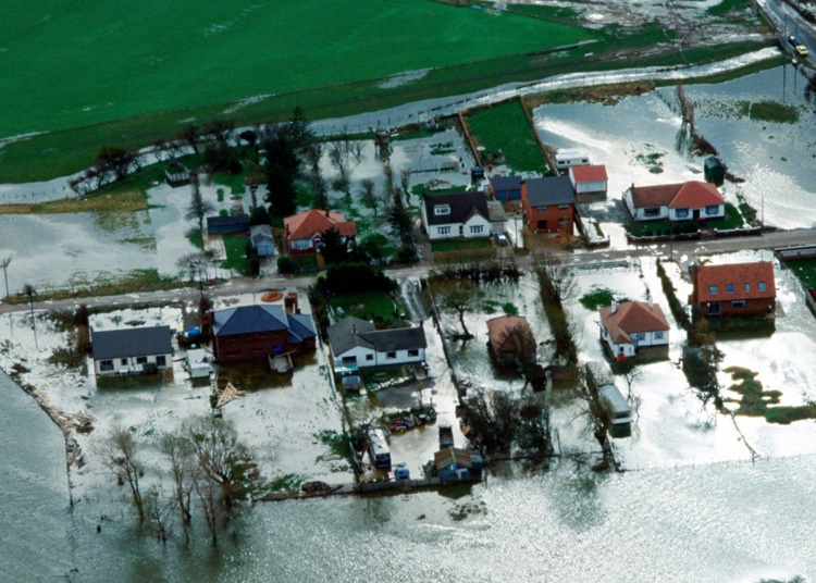 Gyökeres változásokat hoz az ingatlanpiacon a klímaváltozás - Kik vannak a legnagyobb veszélyben?