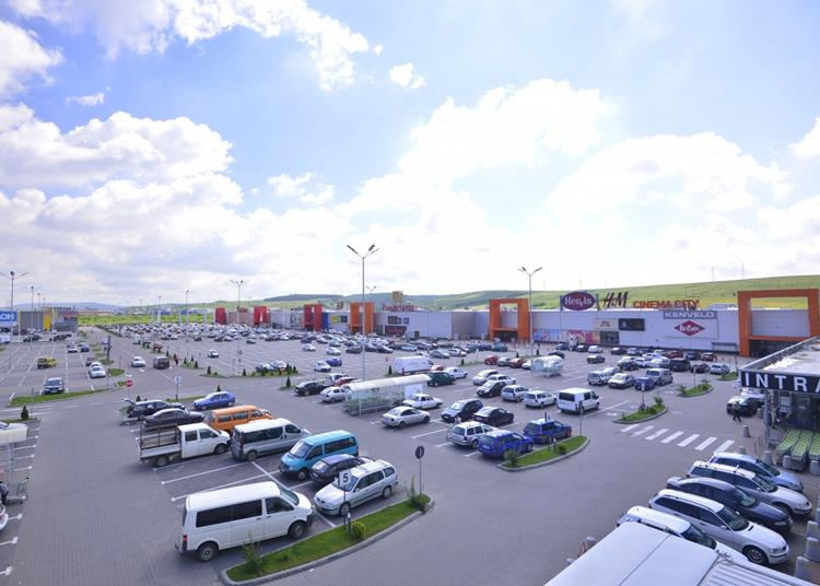 Olasz városban vett bevásárlóközpontot az Indotek Group