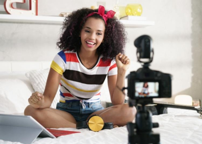 Leáldozóban az agyonhájpolt influenszerek csillaga