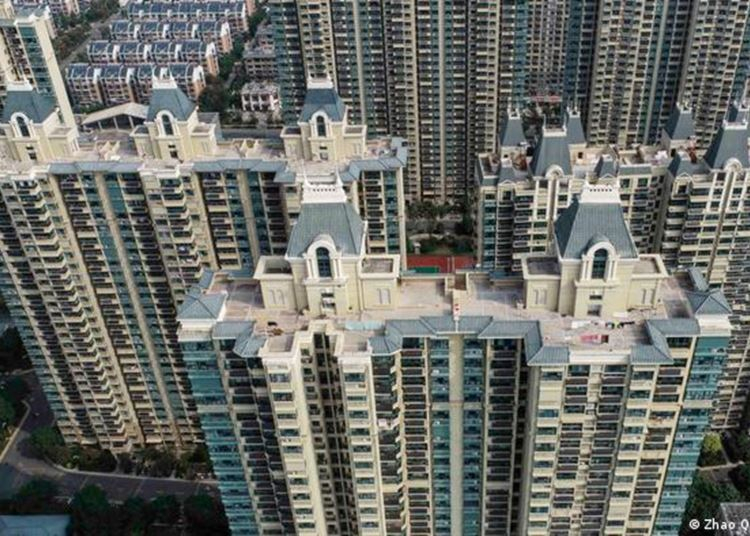 Felfoghatatlan kínai sztori: 200 millió négyzetméter ingatlana van, de rohan a csőd felé