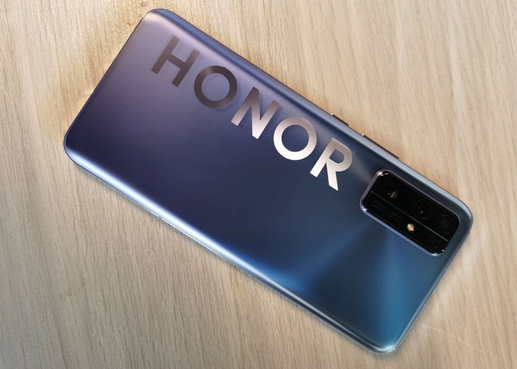 Eladta a Huawei a Honor üzletágát