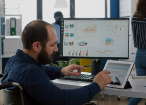 Komoly fluktuációs hullámot indíthat el a magyar munkaerőpiacon a kötelező bértranszparencia