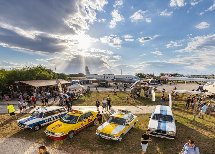 Ötven kékvillogós járműcsoda költözik az Aeroparkba, 2024. július 20.