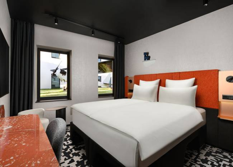 Teltházra készülnek a reptéri szállodák az ünnepek alatt