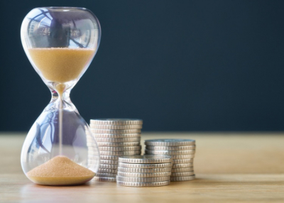 Véget vet a költekezés szabadságának a válság: eltűnhetnek a fizikai boltok és a készpénz is