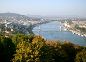Mi folyik a fővárosban? Özönlik Budapestre a vidéki munkaerő: kapkodnak utánuk a cégek