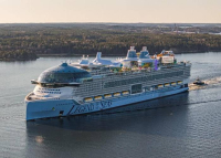Átadták a hajót, amelyen egy egész nyaralóváros elférne: elkészült a Legend of the Seas