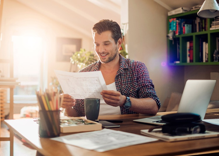 Észrevétlenül teszi tönkre a testünket a home office