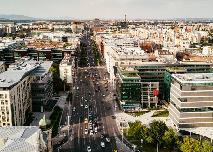 Felforgatják a budapesti irodapiacot az állami cégek költözései