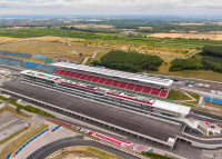 Sebességre hangolt új épületek a Hungaroringen