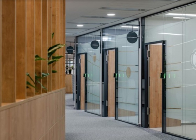 Üzlet- és irodabezárásokat okozhat a gázhiány? – Sok vállalkozás válhat jogosulttá bérleti díj mérséklésre