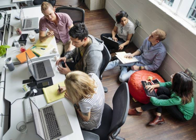 Egyre több vállalatnál döntenek a home office megszüntetése mellett