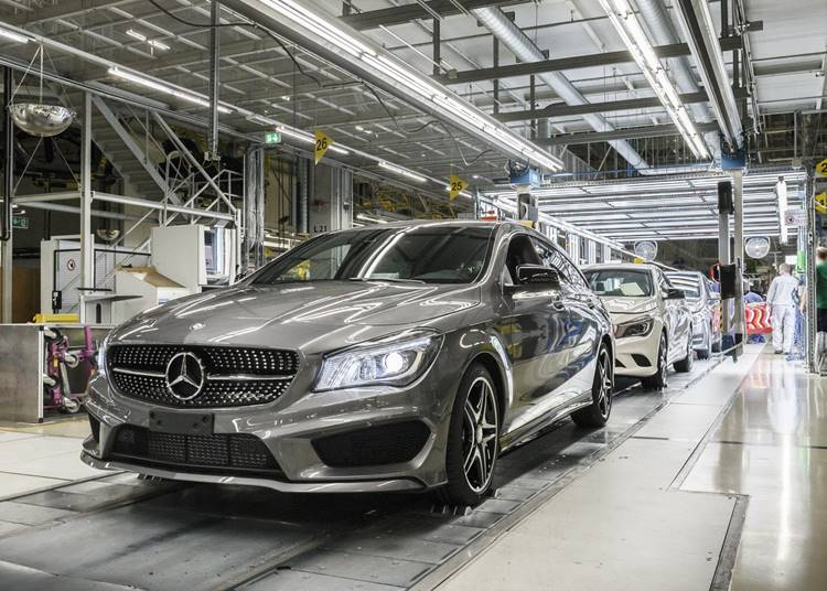 Bréking: a kecskeméti Mercedes-gyár is leállítja a működését!