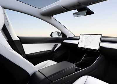 2020-ra robottaxi-hálózatot indítana a Tesla