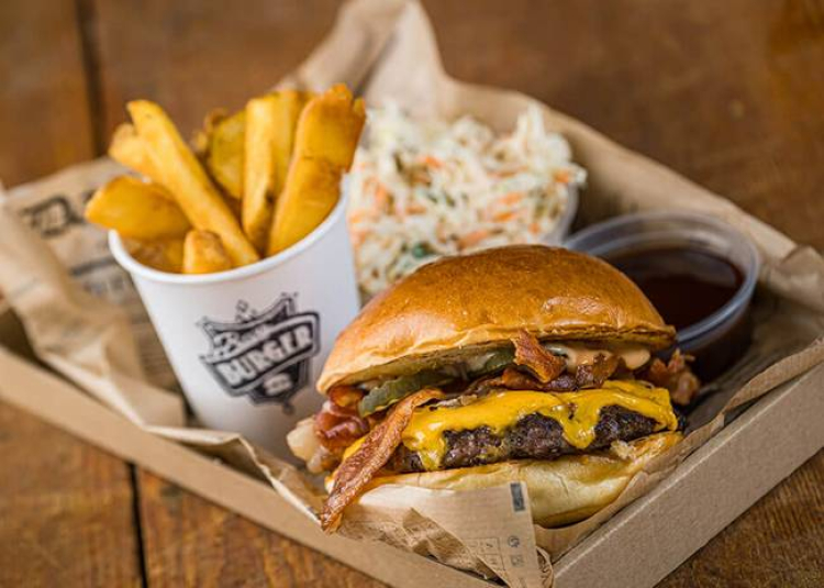 Libamájjal és fekete fokhagymával startol az ősz a Balaton díjnyertes burgeresénél