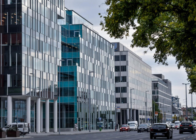 Reflektorfényben a magyar irodaházak. Tények és költségek a válság tükrében
