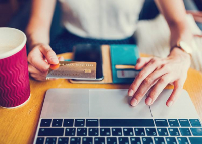 Már nem éri meg külföldről rendelni, felpörögnek a magyar webshopok